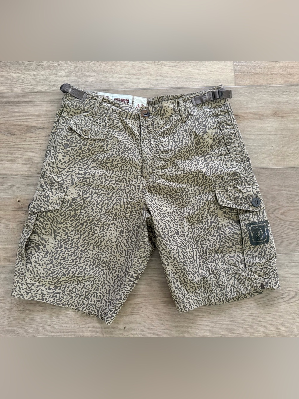 Volcom Scout Mulholland Cargo Shorts Mens 33 Camo Utility